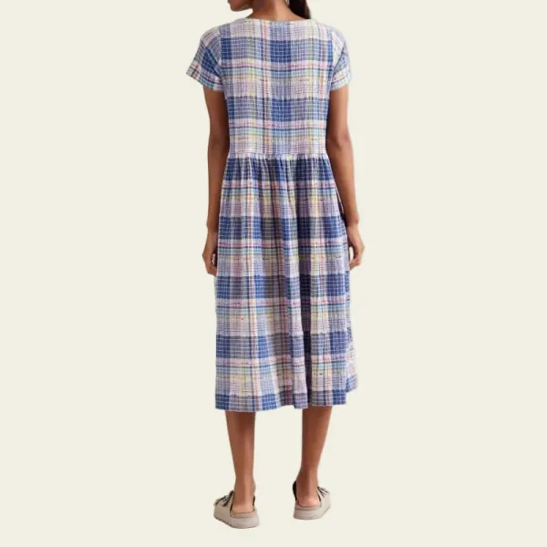 Flowing Classic Women's Casual Dress