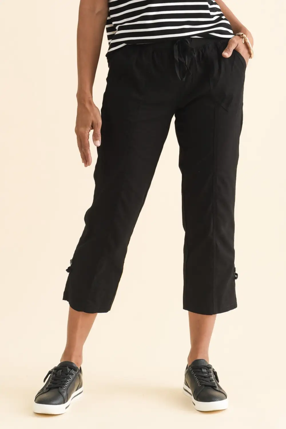 Mid Rise Cargo Pants With Drawstring And Elastic Waist