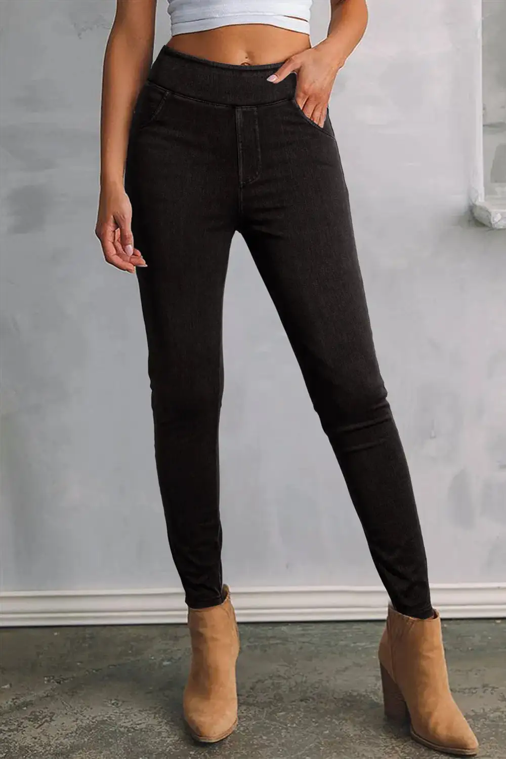 Versatile Skinny Pocketed Denim Jeans