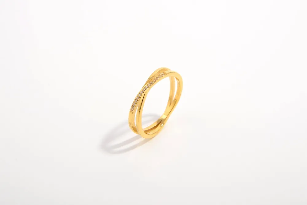 Clean-Lined Minimal Everyday Fashion Ring