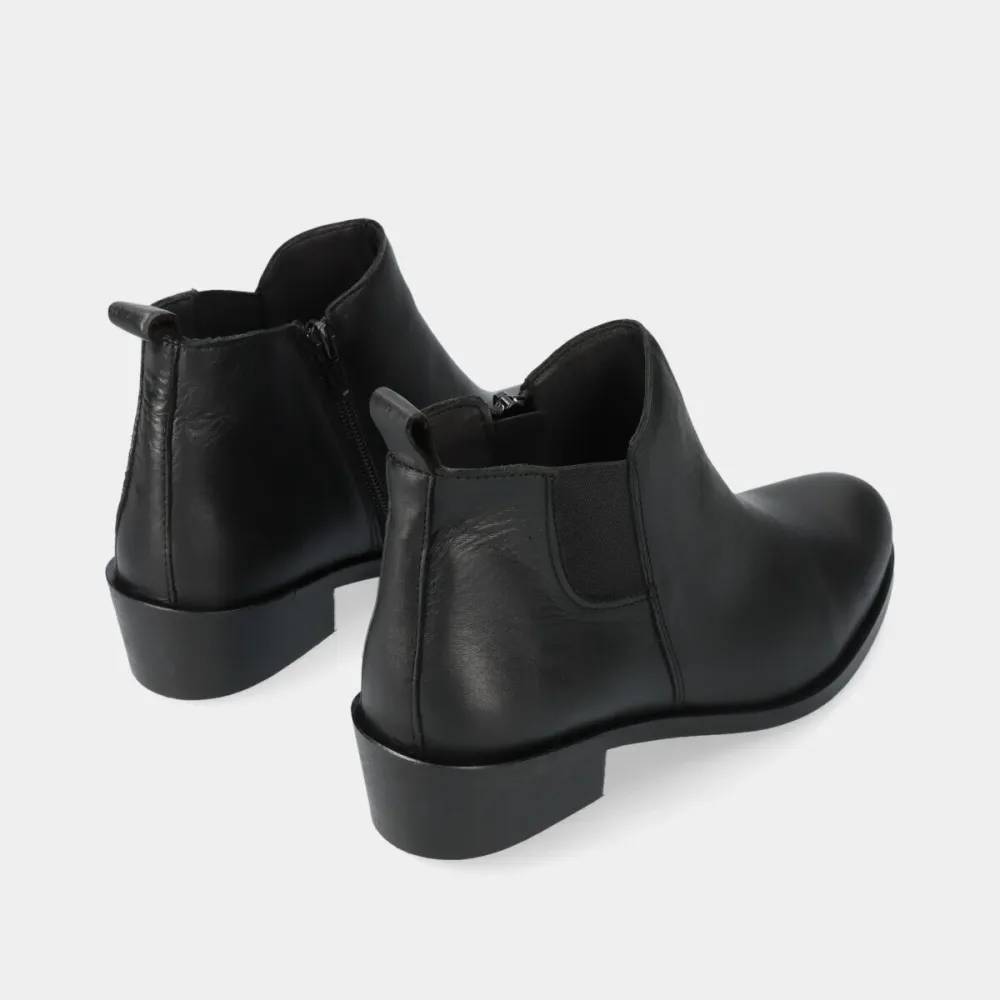 Leather Comfort Zip Elastic Ankle Boots