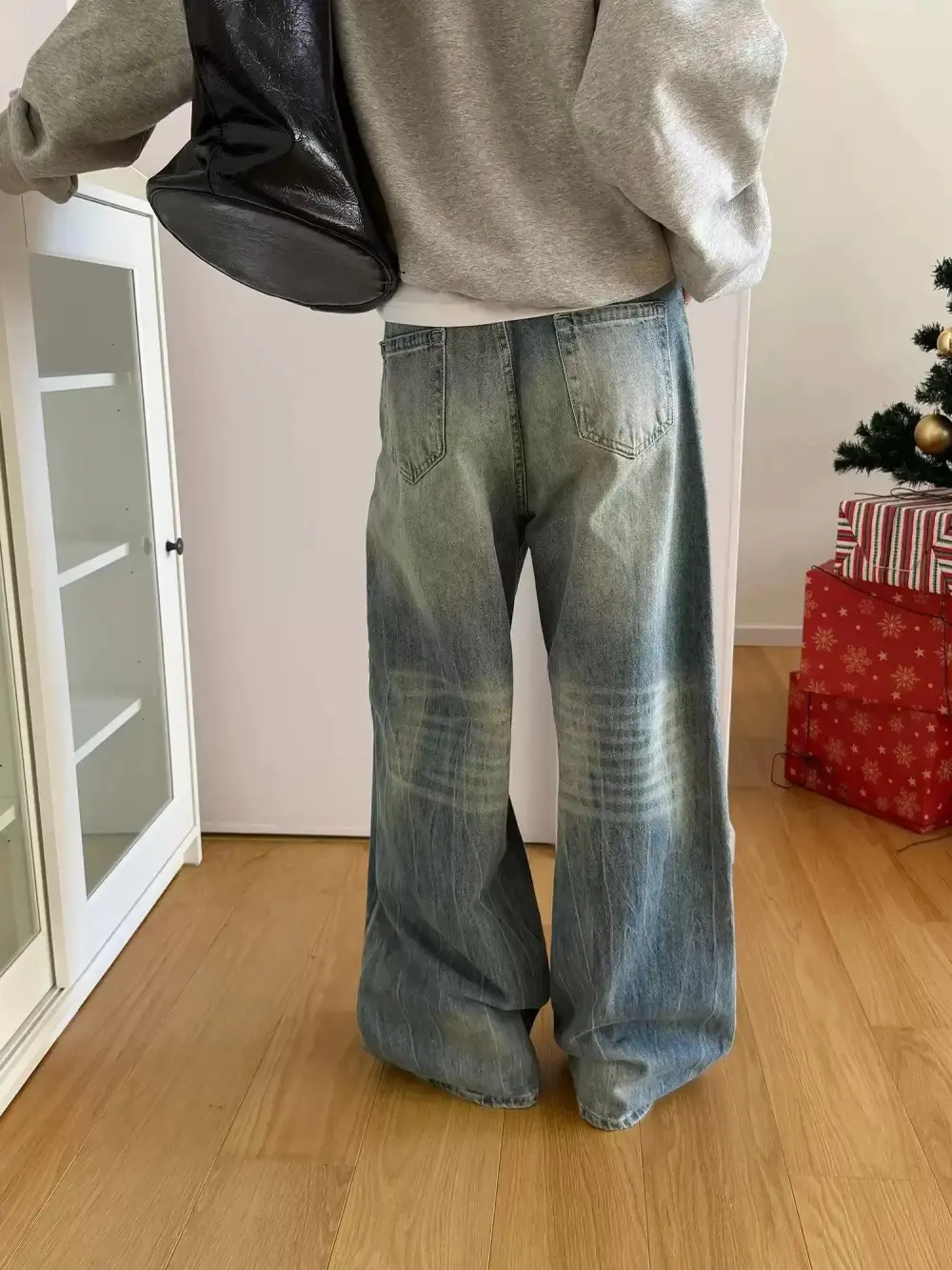 Bamboo Pattern Faded Jeans