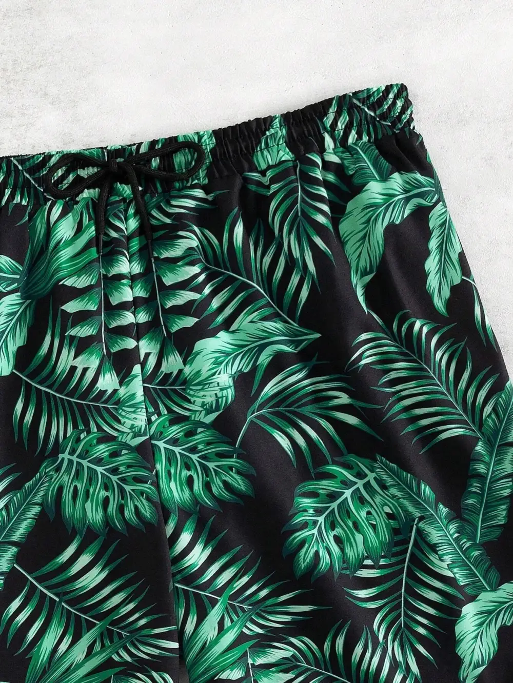 Men's Coastal Tropical Print Drawstring Swim Trunks