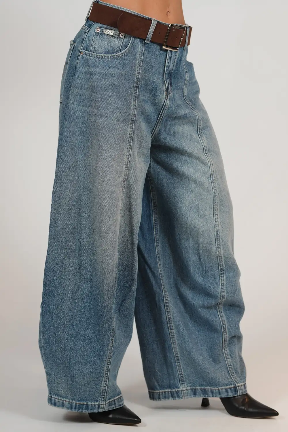 Balloon Leg Belted Suede Jeans