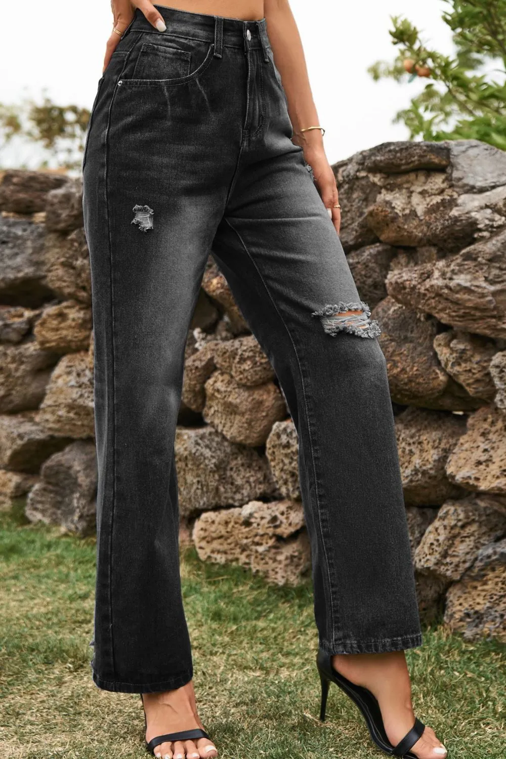 Relaxed Fit Distressed Jeans