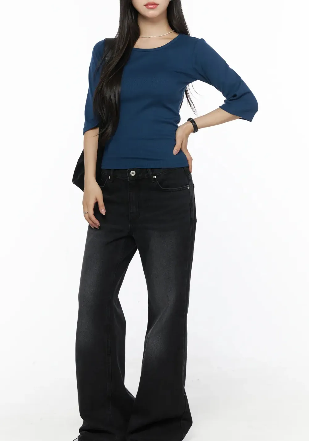 Basic Round Neck Three-Quarter Sleeve Top