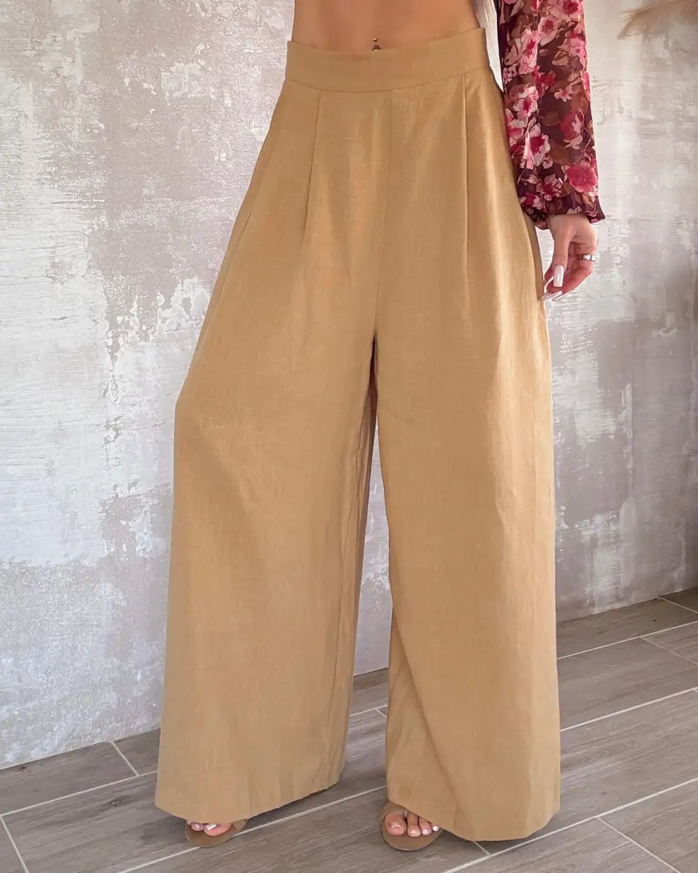 Classic Wide-Leg Linen Pants