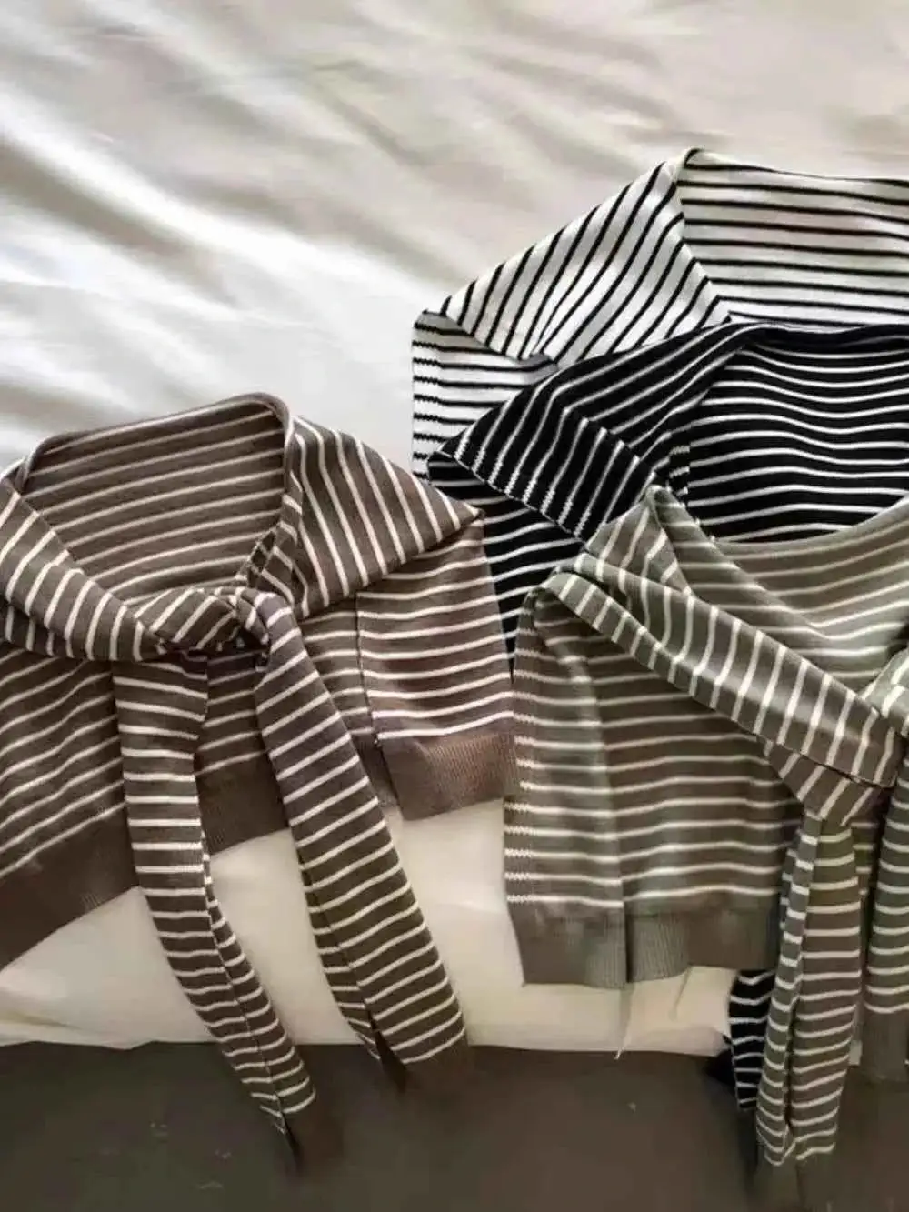 Striped Contrast Knit Scarf