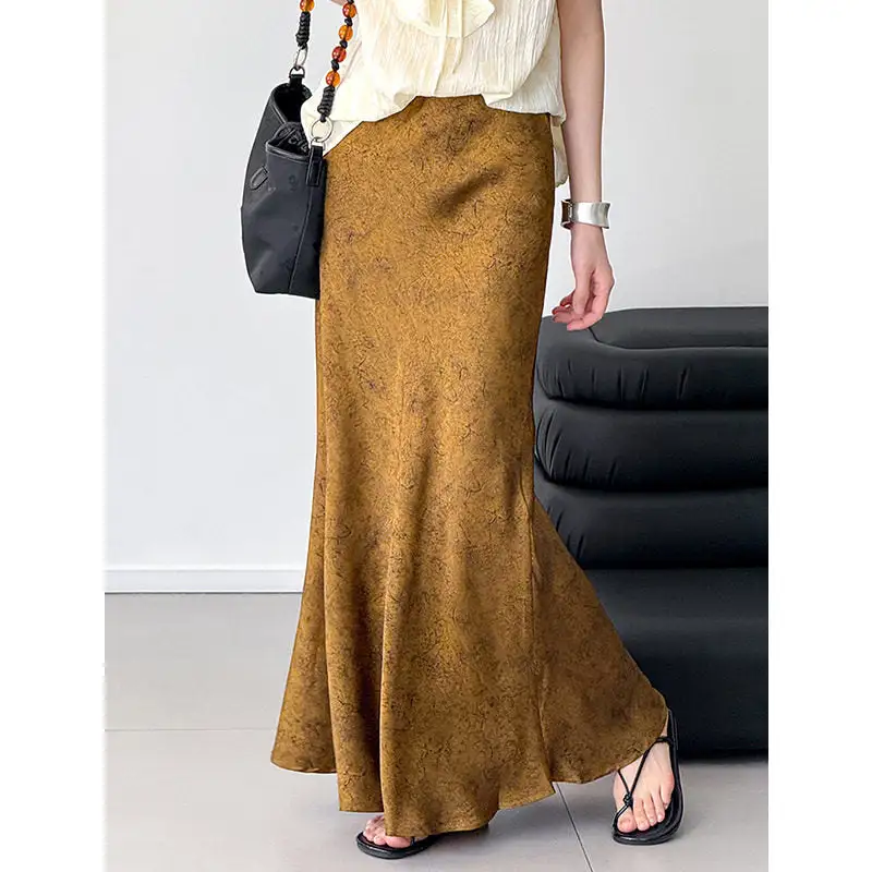 Streamlined Satin Jacquette Fishtail Midi Skirt