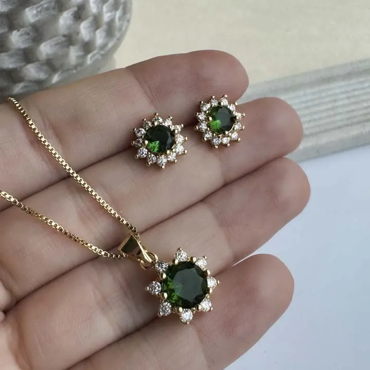 Polished Emerald Necklace