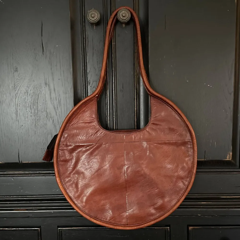 Artisan Leather Circle Shoulder Bag