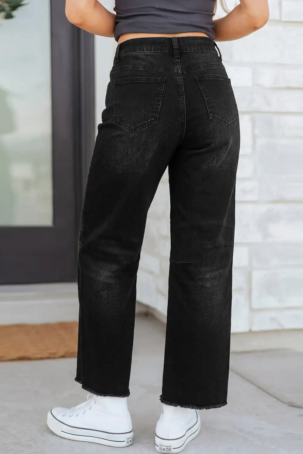 Cropped Raw-Hem Frayed Straight Leg Jeans
