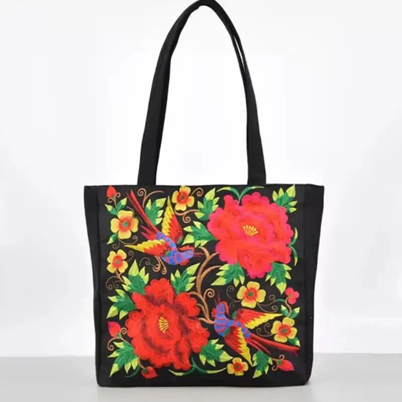 Artisan Retro: Flower-Embellished Canvas Tote Bag