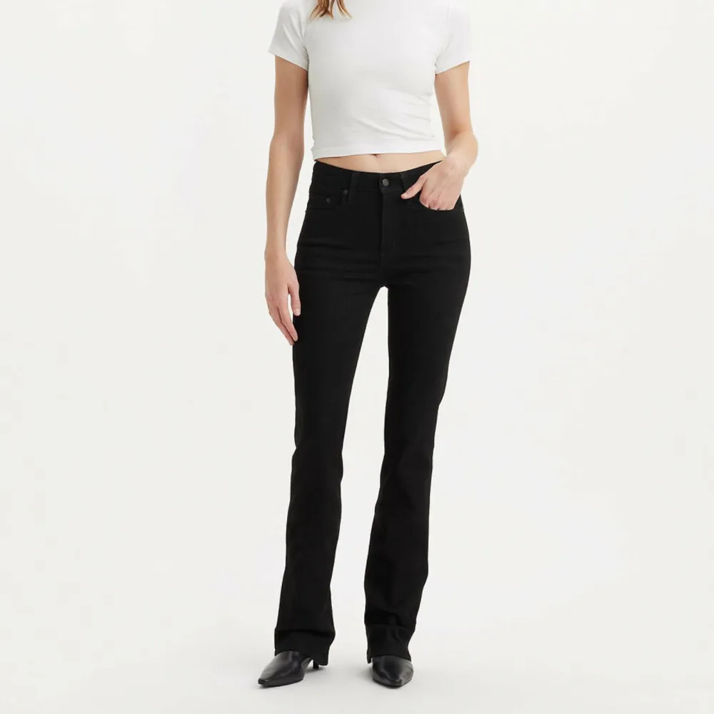 Relaxed Bootcut High-Rise Women's Jeans