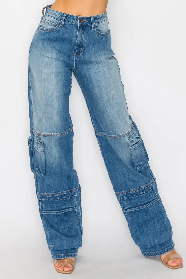 Relaxed Cargo Jeans