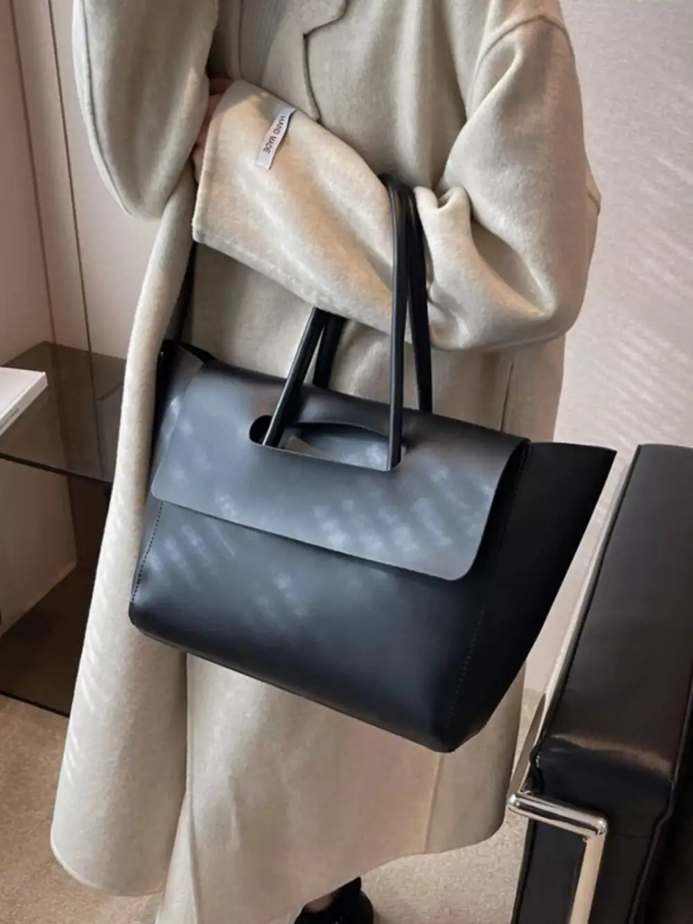 Solid Color Leather Handbag