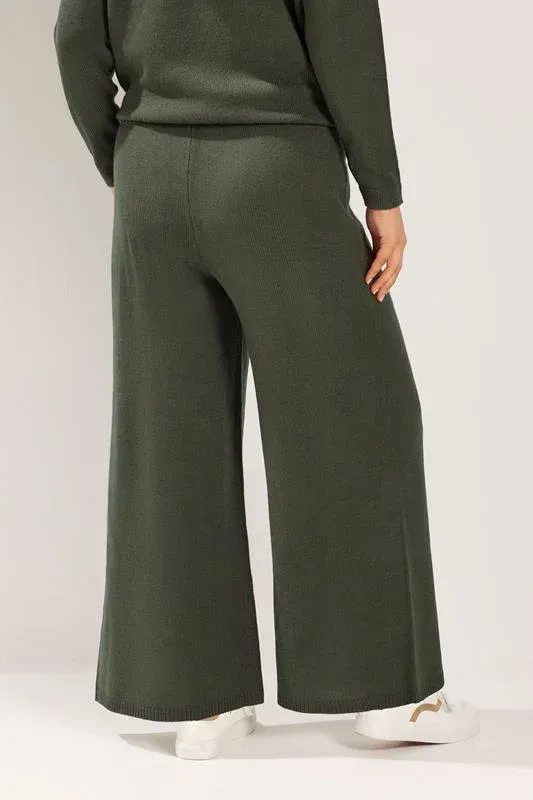 Khaki Green Knitted Trousers