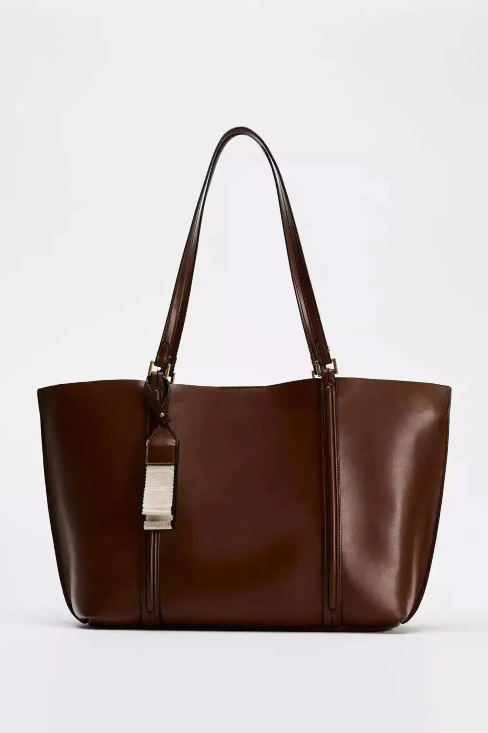 Office Chic: French-Style Minimalist Commuter Tote
