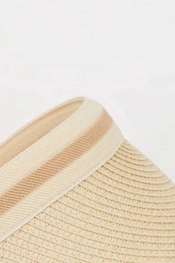 Sand vacation-style woven hat