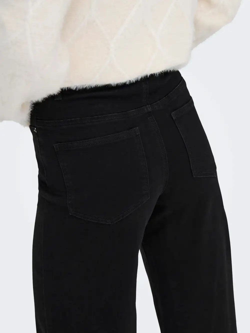 Essential Daily Everyday Classic Jeans