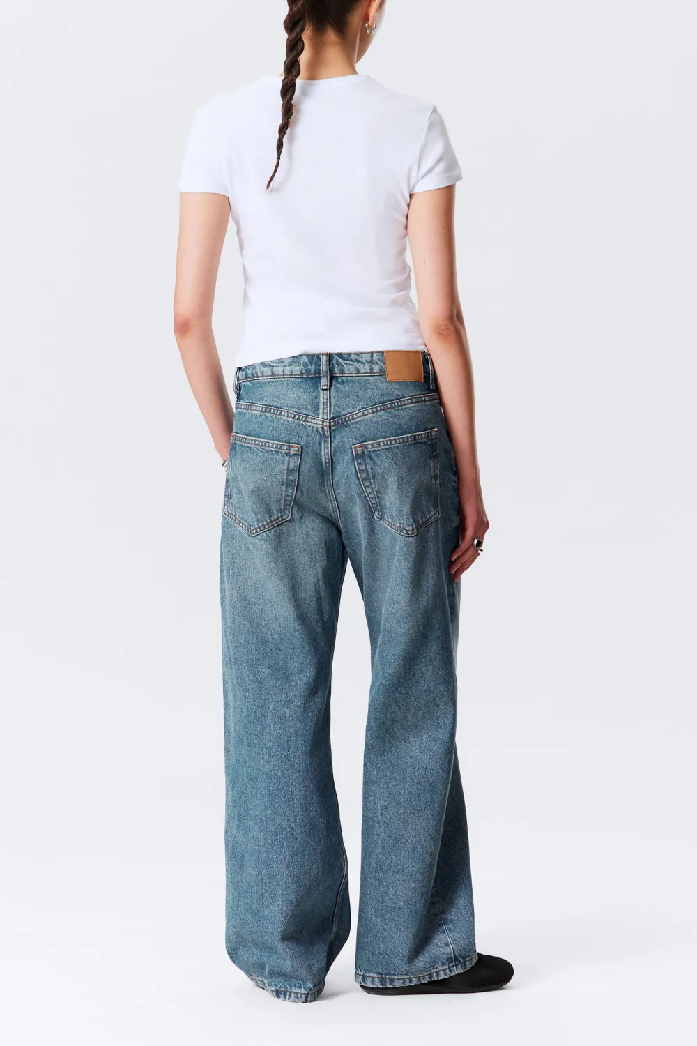 Loose Low Rise Jeans With Pockets