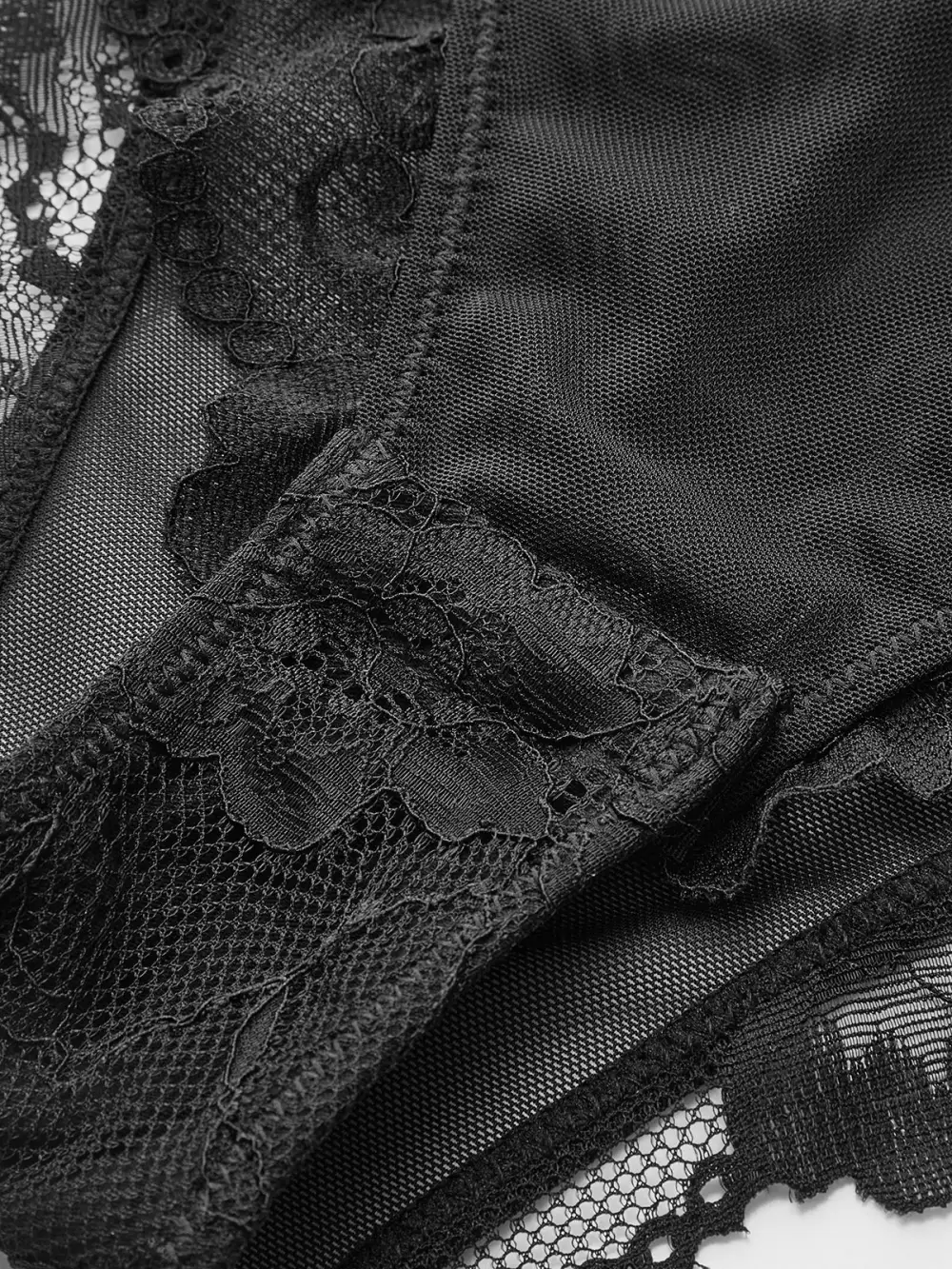Patchwork Lace Crew Neck Sleevelss Bodysuit
