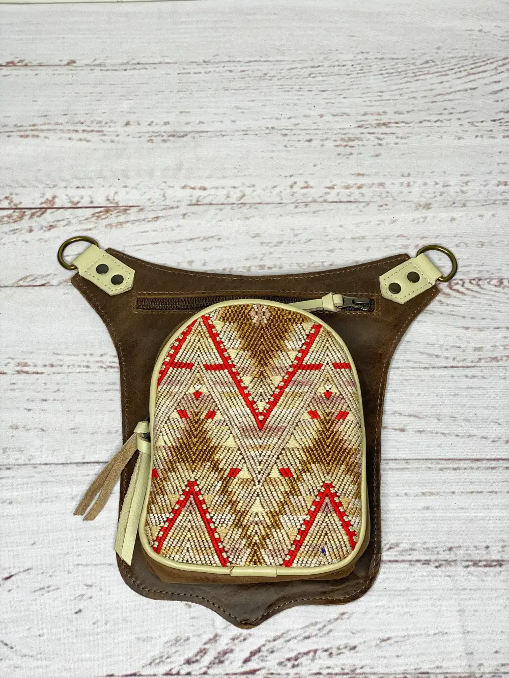 Graceful Feature Fanny Pack