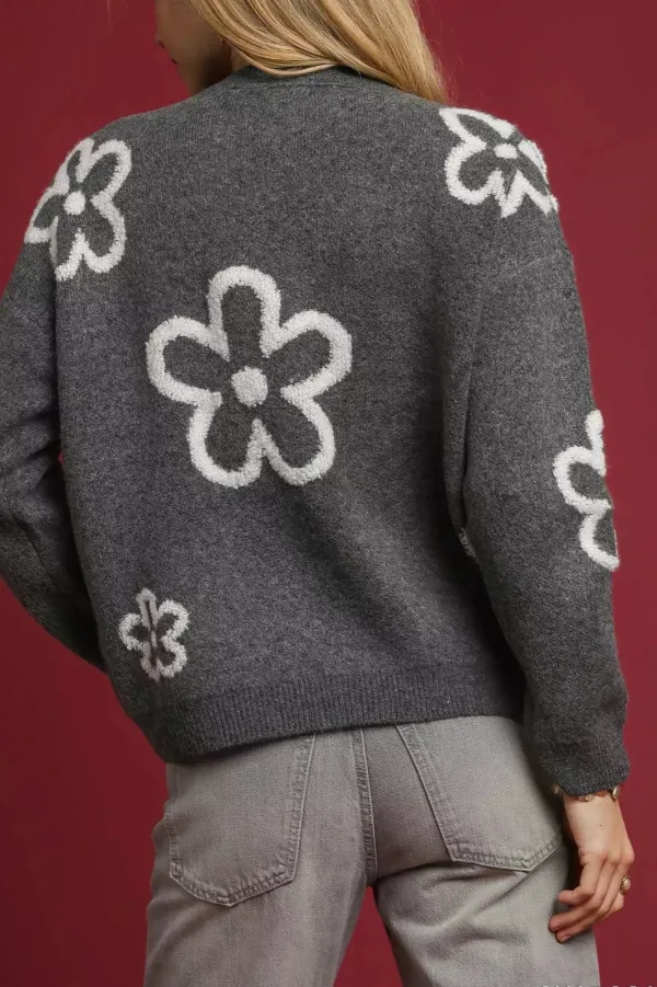 Round Neck Floral Sweater