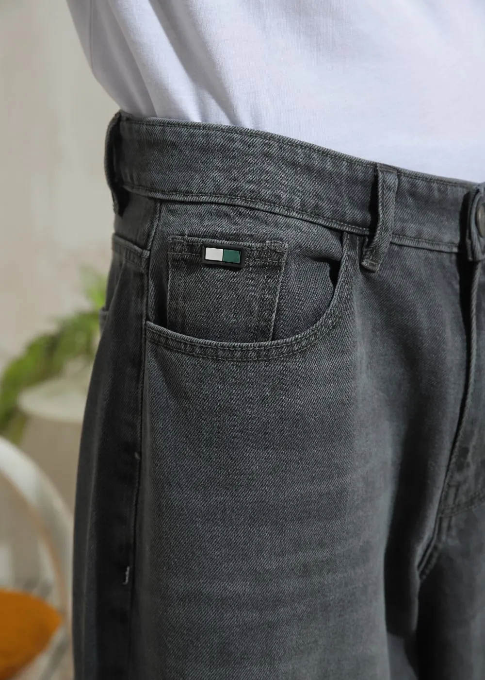 Baggy Tapered Barrel Jeans