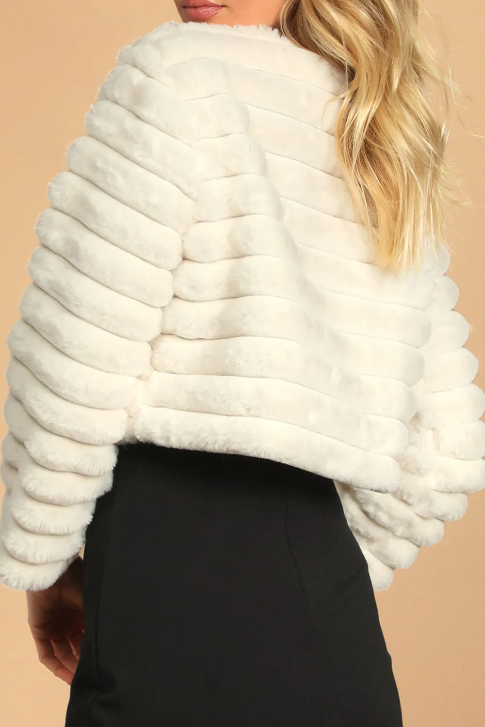 Daily Cropped Faux Fur Jacket