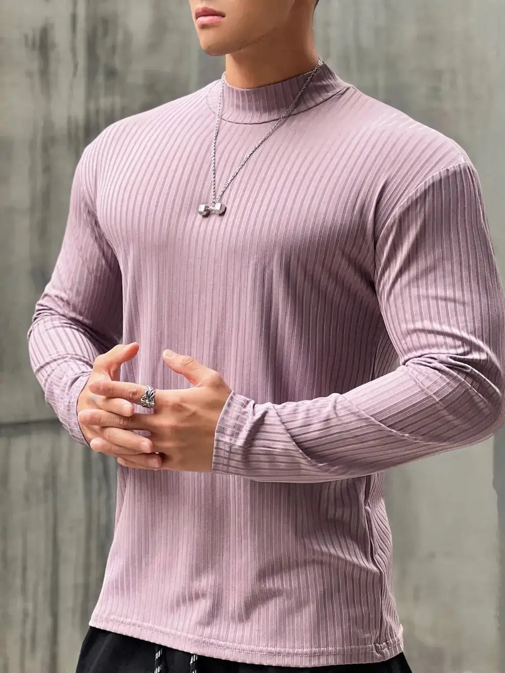 Relaxed Mock Neck Tee