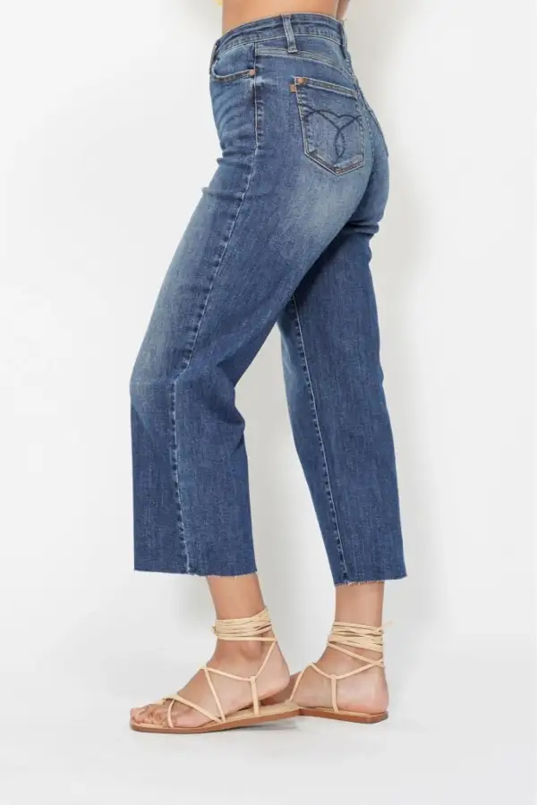 High Waist Back Pocket Embroidery Crop Denim Jeans