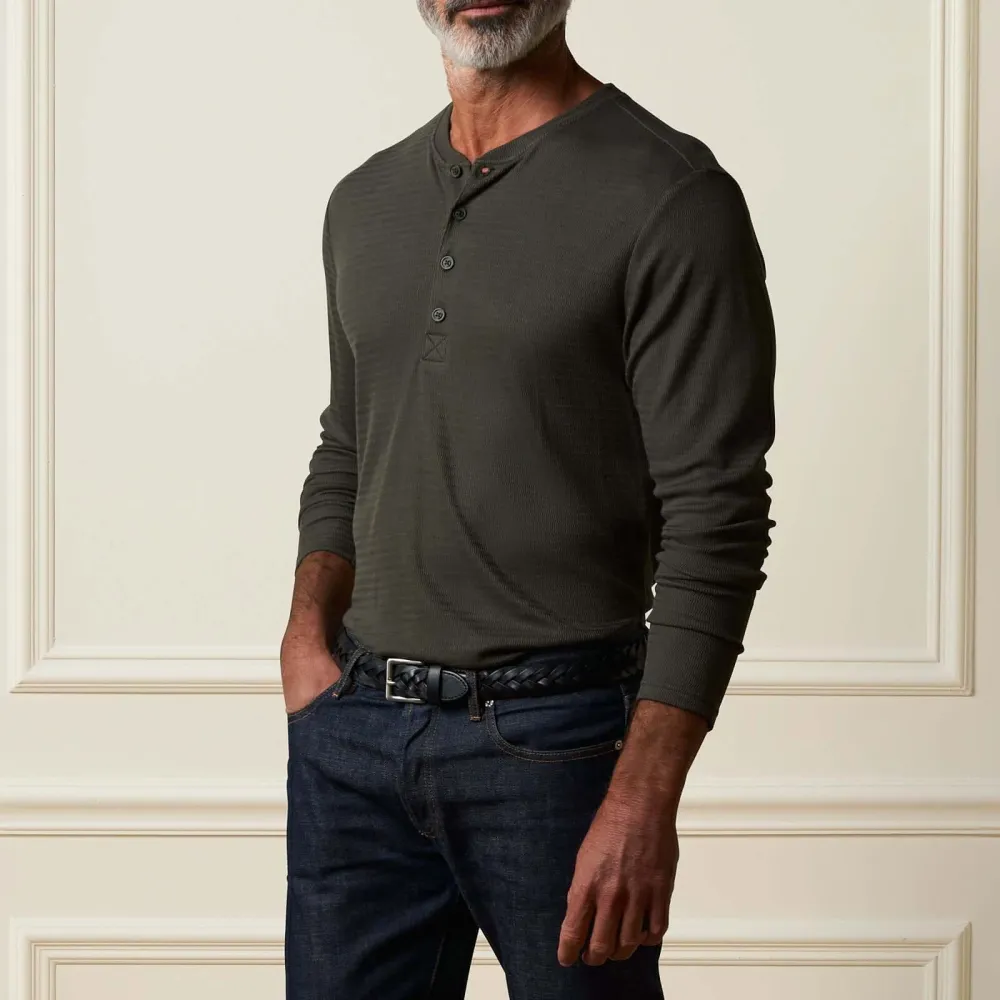 Men's Classic Regular Fit Relaxed Henley T-Shirt