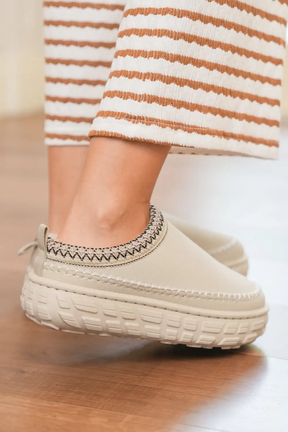 Contrast Stitch Suede Clog Slippers