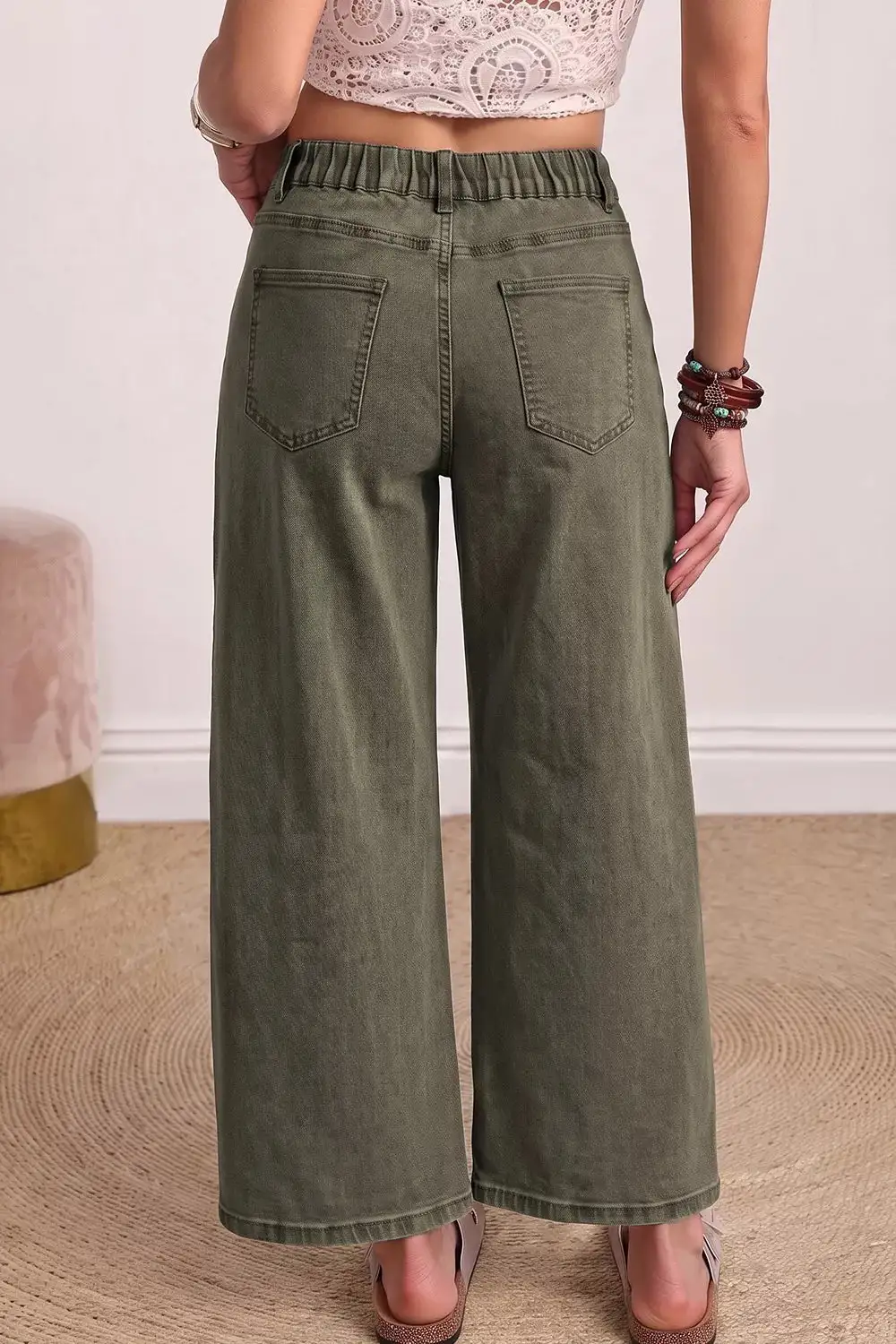 Patch Pocket Barrel Leg Jeans