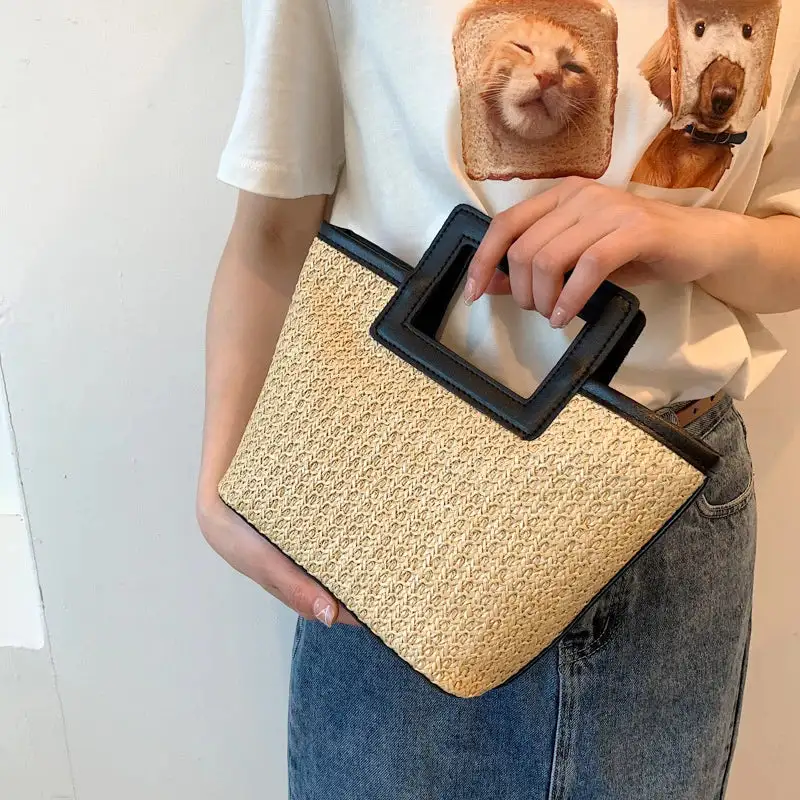 Coastal Essential: Large-Capacity Summer Beach Tote