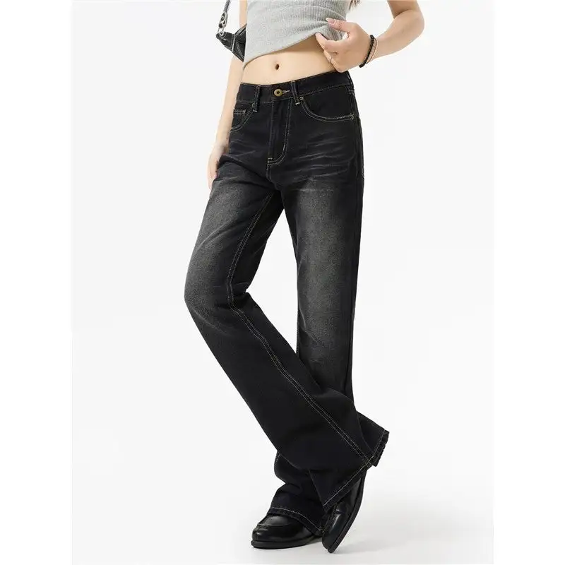 Women's Flared Pleated Jeans