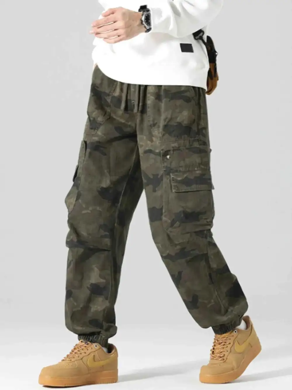 Camouflage Cargo Pants with Multi-Pocket