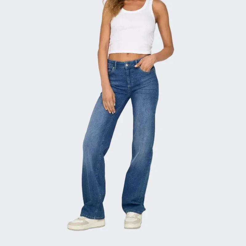 Relaxed Straight-Leg Women's Jeans