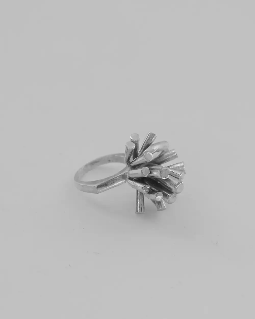 Refined Decorative Classic Ring