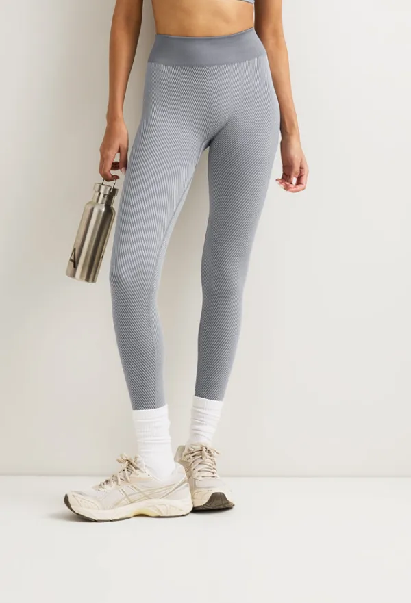 Performance Inspired Ribbed Seamless Leggings