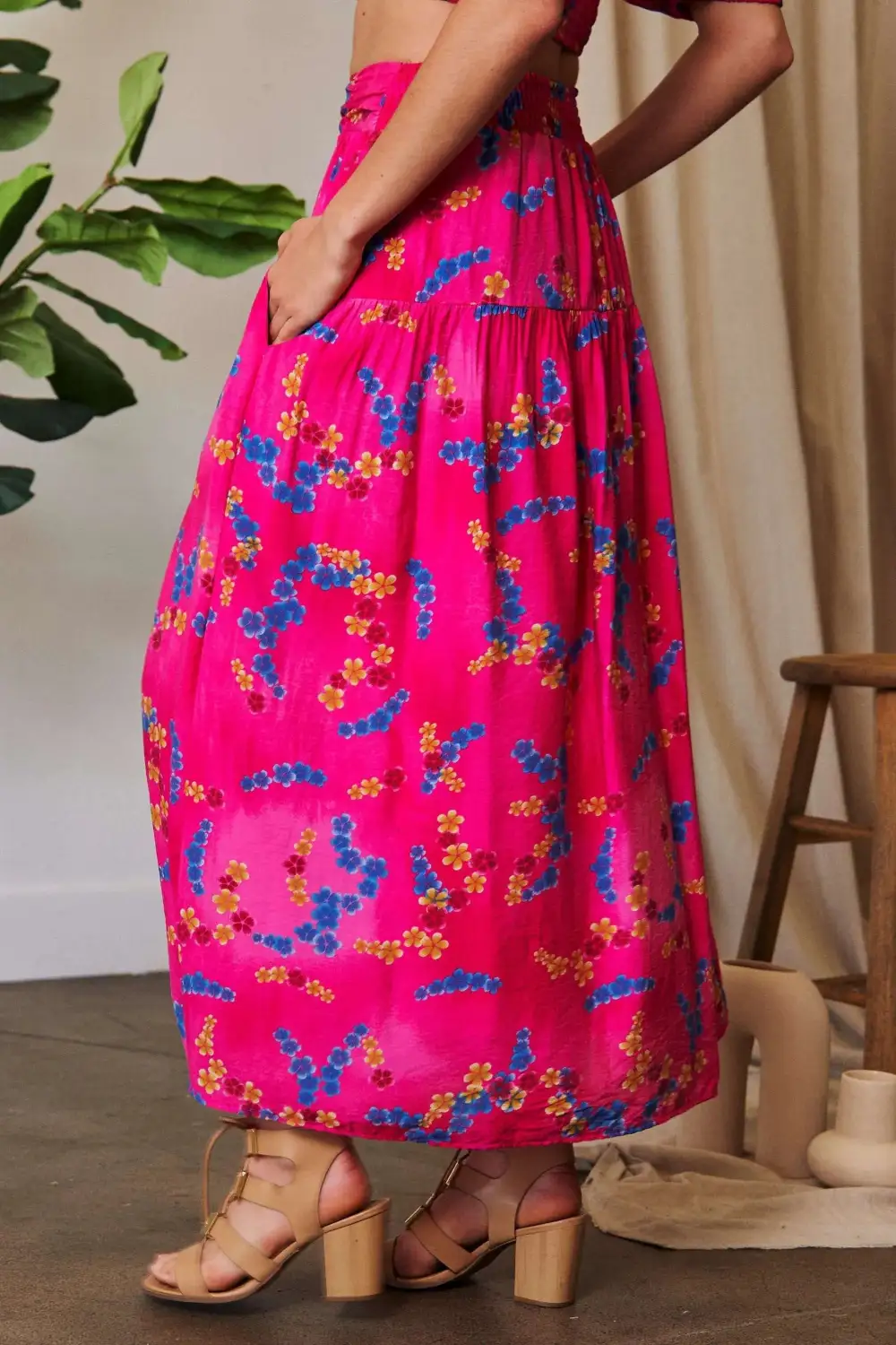 Airy Line Skirt