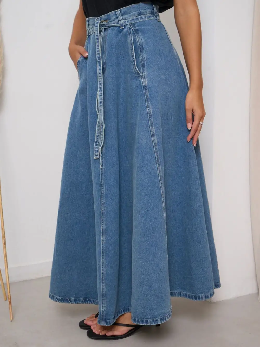 High-Waisted Skirt Maxi