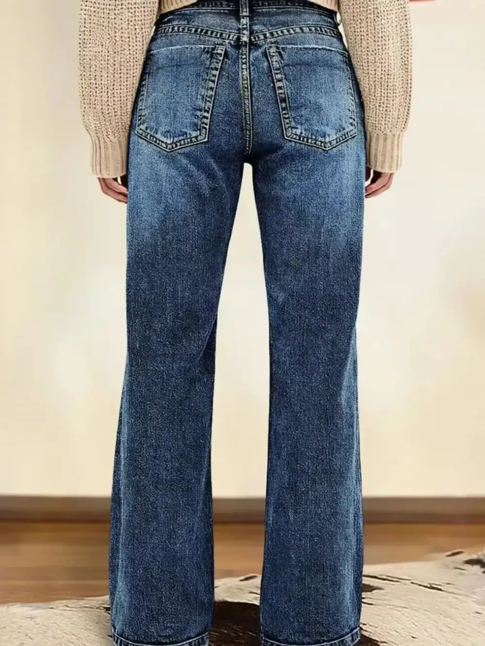 Refined Vintage-Wash Pocketed Stretch Straight Leg Jeans