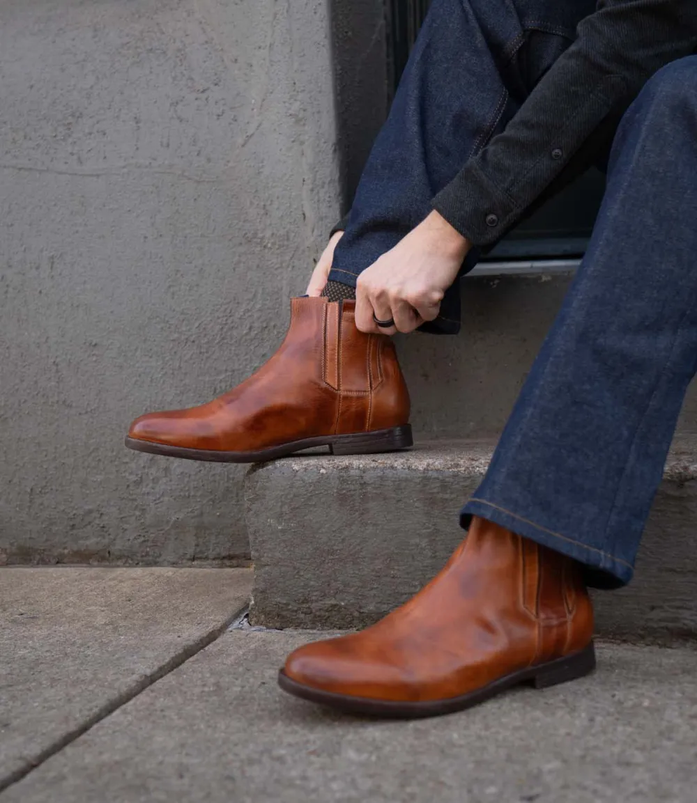 Streamlined Pull-Tab Stretch-Side Chelsea Boots