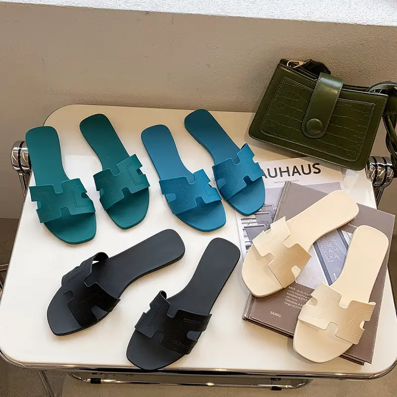 Flexible Slide Sandals
