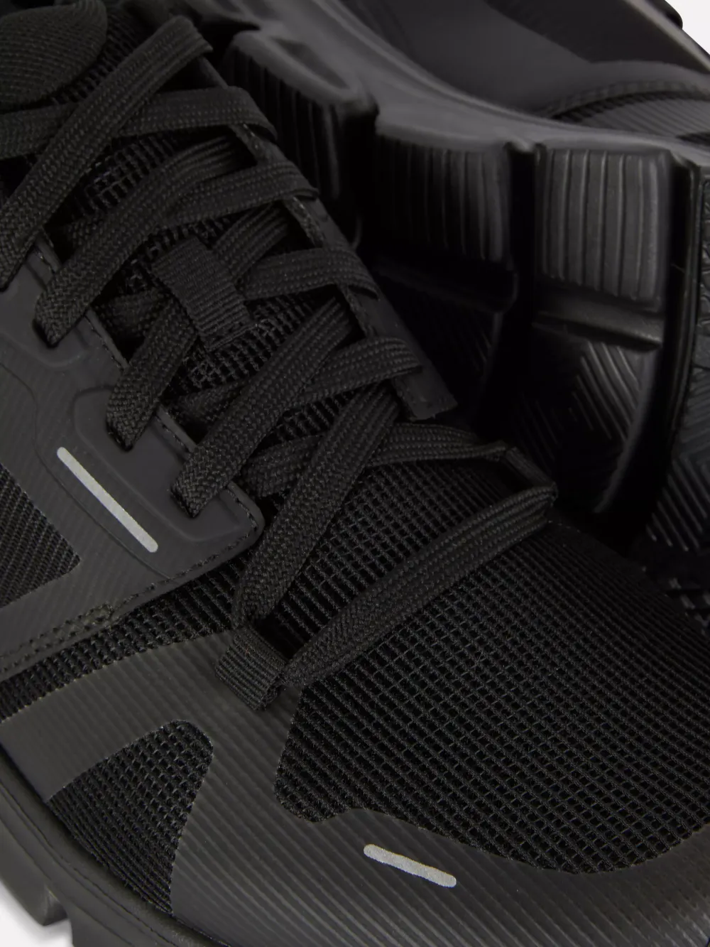 Minimalist Leisure Lightweight Heightening Sports Shoes