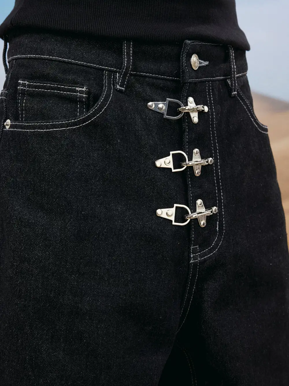 Wide-Leg Hardware-Detail Embellished Jeans