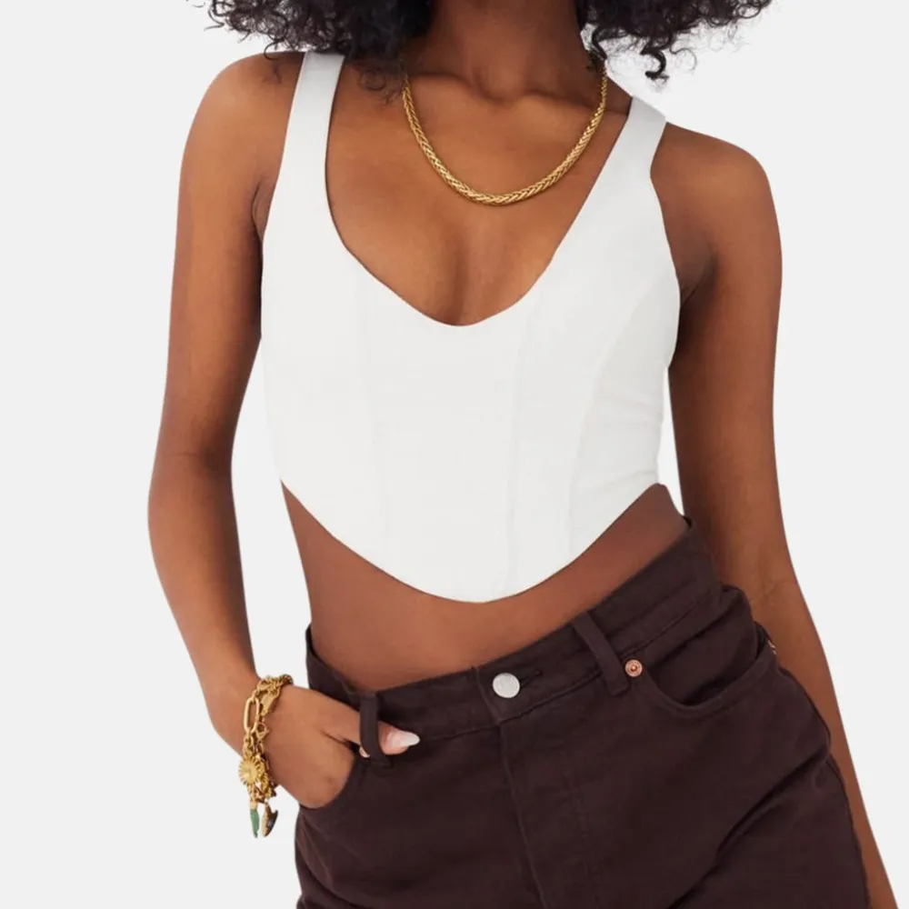 Scoop-Neck Lace Cropped Tank Top