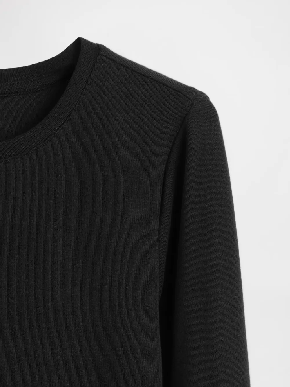 Elastic Long Sleeved T-Shirt